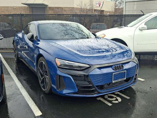2022 Audi RS e-tron GT quattro