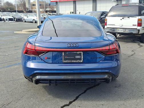 2022 Audi RS e-tron GT quattro