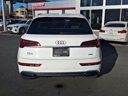 2023 Audi Q5 45 S line Premium Plus