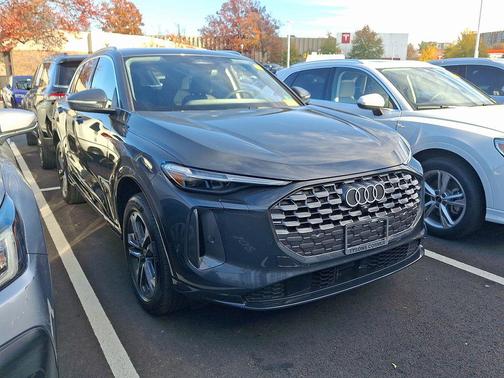 2025 Audi Q5 Premium Plus TFSI quattro S tronic