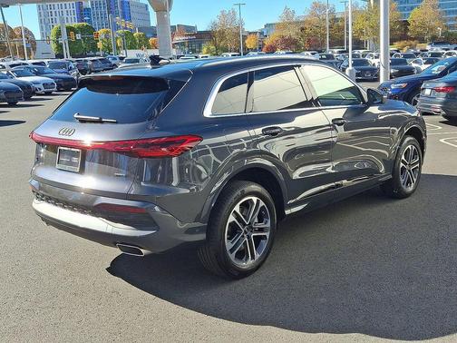 2025 Audi Q5 Premium Plus TFSI quattro S tronic