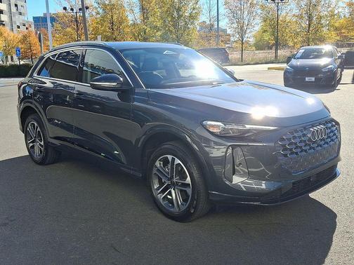 2025 Audi Q5 Premium Plus TFSI quattro S tronic