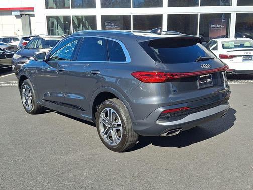 2025 Audi Q5 Premium Plus TFSI quattro S tronic