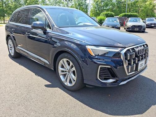 2025 Audi Q7 55 Premium Plus