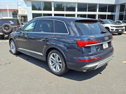 2025 Audi Q7 55 Premium Plus