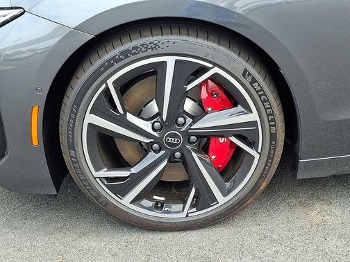 2025 Audi S6 e-tron Premium Plus