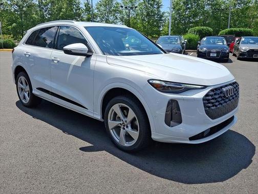 2025 Audi Q5 Premium Plus