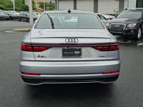 Florett Silver Metallic 2023 Audi A8 L 55 TFSI quattro Tiptronic