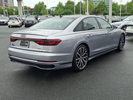 Florett Silver Metallic 2023 Audi A8 L 55 TFSI quattro Tiptronic