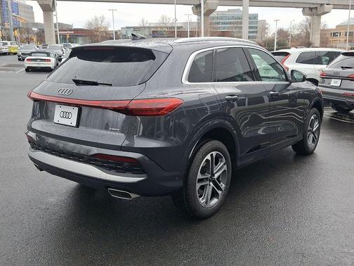 2025 Audi Q5 Premium TFSI quattro S tronic