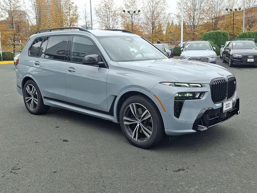 2025 BMW X7 M60i