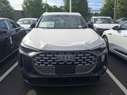 Tambora Gray Metallic 2026 Audi Q5 Premium Plus TFSI quattro S tronic