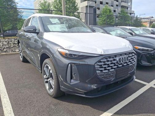 Tambora Gray Metallic 2026 Audi Q5 Premium Plus TFSI quattro S tronic