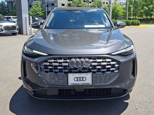 Tambora Gray Metallic 2026 Audi Q5 Premium Plus TFSI quattro S tronic