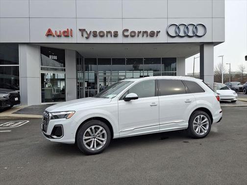2025 Audi Q7 55 Premium Plus