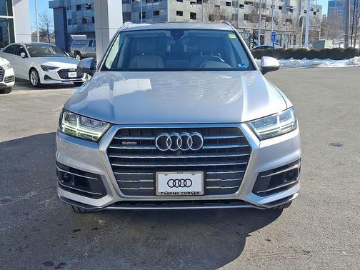 2019 Audi Q7 55 Premium Plus