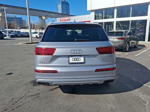 2019 Audi Q7 55 Premium Plus