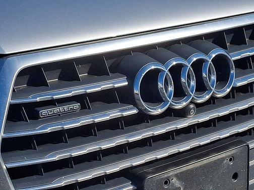 2019 Audi Q7 55 Premium Plus