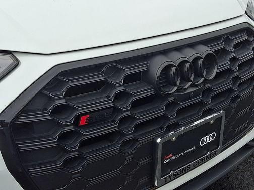 Glacier White Metallic 2023 Audi SQ5 3.0T Premium Plus