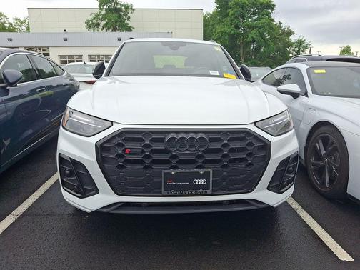 Glacier White Metallic 2023 Audi SQ5 3.0T Premium Plus