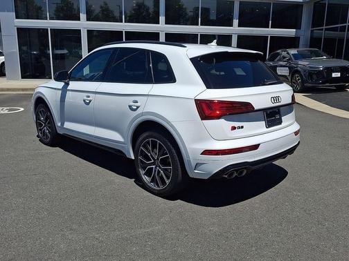 Glacier White Metallic 2023 Audi SQ5 3.0T Premium Plus