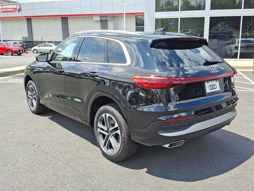 2025 Audi Q5 Premium