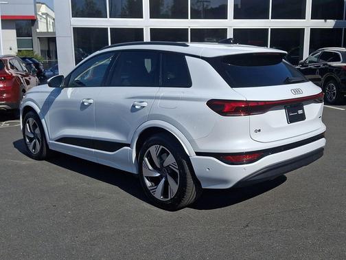 Glacier White 2025 Audi Q6 e-tron Prestige quattro