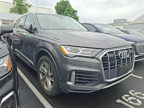 Samurai Gray Metallic 2022 Audi Q7 55 Premium Plus