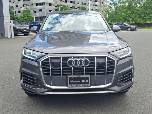 Samurai Gray Metallic 2022 Audi Q7 55 Premium Plus