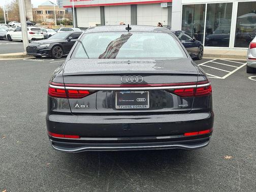 2022 Audi A8 L 55 TFSI quattro Tiptronic