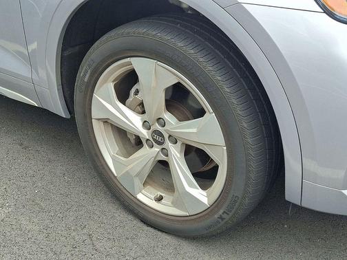 Florett Silver Metallic 2023 Audi Q5 45 S line Premium Plus