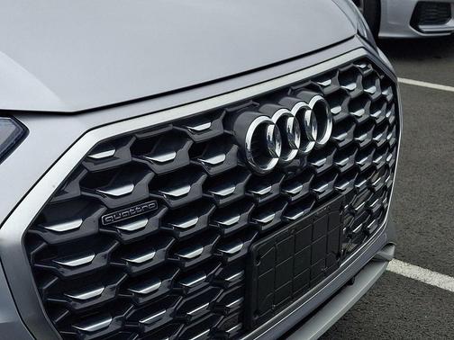 Florett Silver Metallic 2023 Audi Q5 45 S line Premium Plus