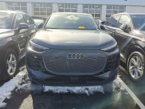 2025 Audi Q6 e-tron Premium Plus quattro