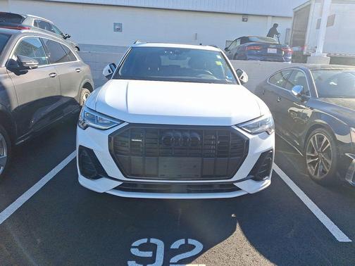 2025 Audi Q3 Premium 45 TFSI S line quattro Tiptronic