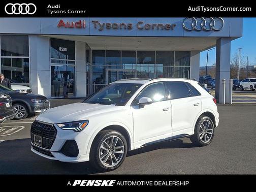 2025 Audi Q3 Premium 45 TFSI S line quattro Tiptronic