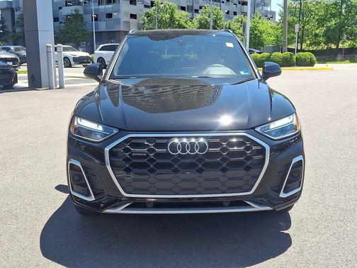 Mythos Black Metallic 2024 Audi Q5 45 S line Premium