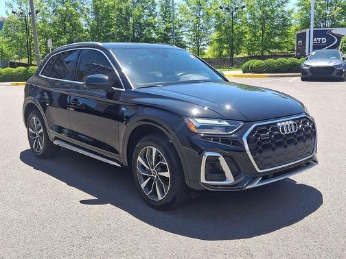 Mythos Black Metallic 2024 Audi Q5 45 S line Premium