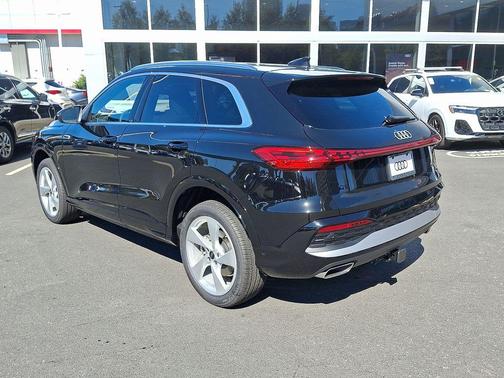 2025 Audi Q5 Premium Plus