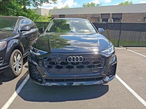 Black Metallic 2025 Audi SQ8 4.0T Premium Plus