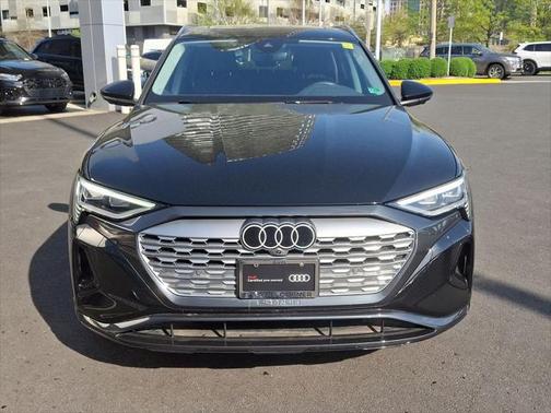 2024 Audi Q8 e-tron Premium Plus