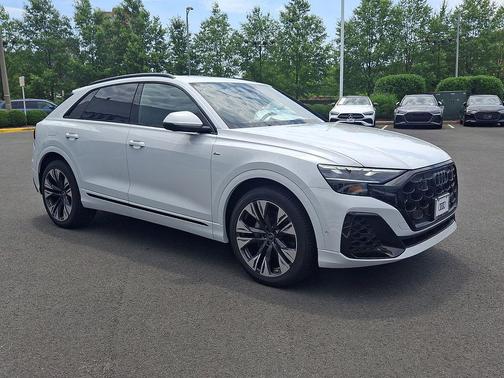 Glacier White Metallic 2026 Audi Q8 55 Premium Plus