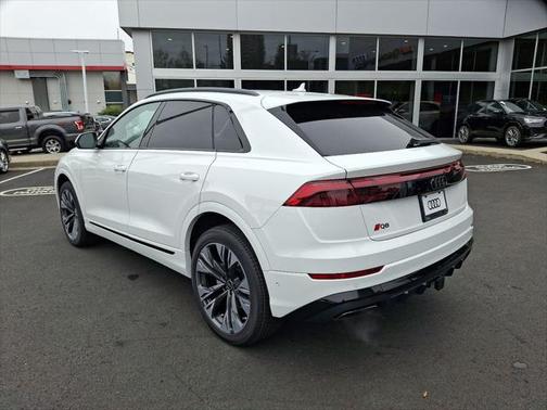 2025 Audi Q8 55 Premium Plus