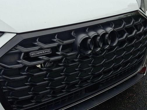 Glacier White Metallic 2023 Audi A8 L 55 TFSI quattro Tiptronic