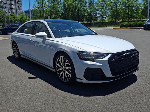 Glacier White Metallic 2023 Audi A8 L 55 TFSI quattro Tiptronic