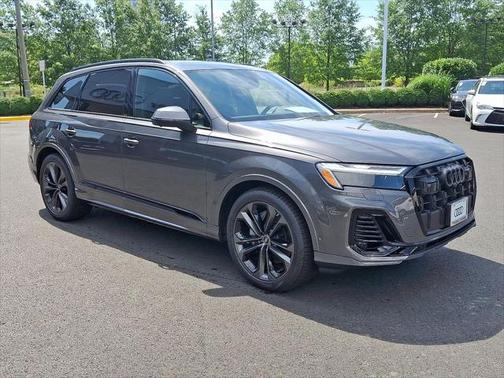 2025 Audi Q7 55 Premium Plus