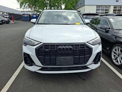 2022 Audi Q3 45 S line Premium