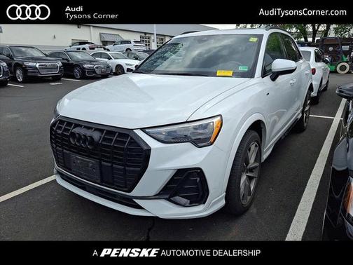 2022 Audi Q3 45 S line Premium