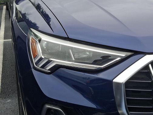 Navarra Blue Metallic 2023 Audi Q3 Premium 45 TFSI S line quattro Tiptronic