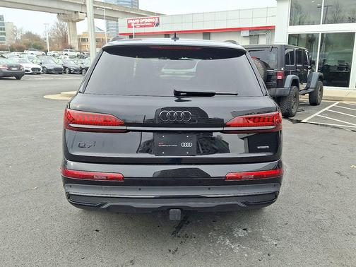 2023 Audi Q7 55 Premium Plus