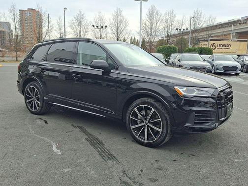 2023 Audi Q7 55 Premium Plus